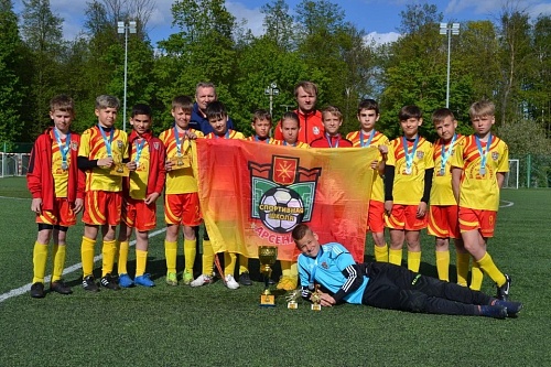  СШ «Арсенал» 2012 заняла второе место в Межсезонной детской футбольной лиге.